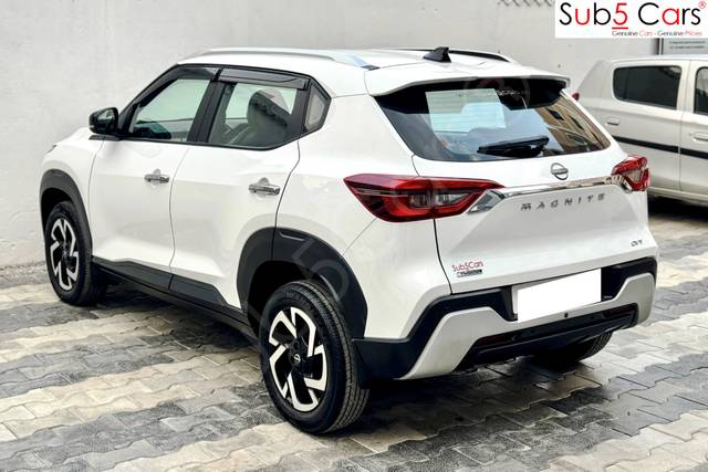 https://images10.gaadi.com/usedcar_image/4575356/original/processed_a41c1caa22ede803d8bdded54780c6bc.jpeg?imwidth=6402