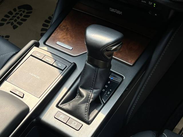 https://images10.gaadi.com/usedcar_image/4575358/original/9002759ee10aabb17a378245956e8f9d.jpg?imwidth=6402