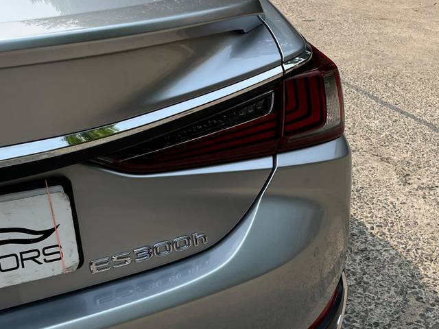 https://images10.gaadi.com/usedcar_image/4575358/original/d60332b9f10151931a3d4b228c9e54b5.jpg?imwidth=6401