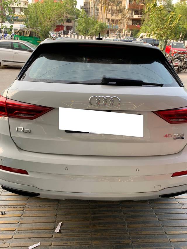https://images10.gaadi.com/usedcar_image/4575367/original/processed_c8bb6bc6926adf8c1ad439621b0b062a.jpg?imwidth=6401