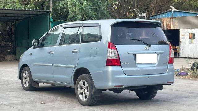 https://images10.gaadi.com/usedcar_image/4575376/original/processed_6eaa8cf0-1faa-47b4-a429-bda3dd869bd1.jpg?imwidth=6402