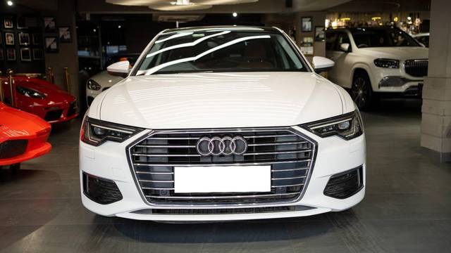 https://images10.gaadi.com/usedcar_image/4575385/original/processed_9846358ca34efc46efcb14d93a1be806.jpg?imwidth=6400