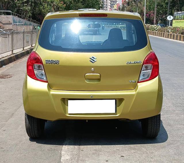 https://images10.gaadi.com/usedcar_image/4575389/original/processed_099e662937e2432a56e939efabf5b675.jpeg?imwidth=6402