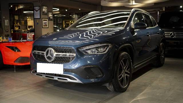 https://images10.gaadi.com/usedcar_image/4575391/original/processed_4fcb86594674a7dcdd20d4a7716740ae.jpg?imwidth=6402