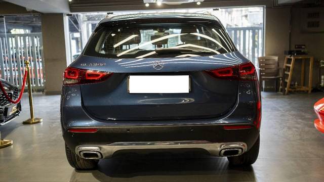 https://images10.gaadi.com/usedcar_image/4575391/original/processed_f5551cf1a374f9f10b2d4d48436f1d2a.jpg?imwidth=6401