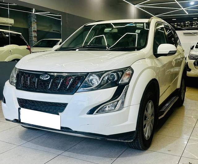 https://images10.gaadi.com/usedcar_image/4575392/original/processed_2ff2cc9ebd1b2e6403485ddef89ed425.jpg?imwidth=6402