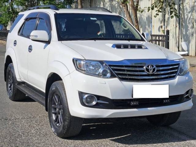 https://images10.gaadi.com/usedcar_image/4575393/original/processed_0ab3f59d09fb23f6ffff279da31d5874.jpg?imwidth=6400