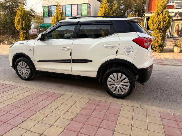 https://images10.gaadi.com/usedcar_image/4575403/original/processed_8facc01a-b0b1-419c-bcc4-3cf4194b0aec.jpg?imwidth=6402