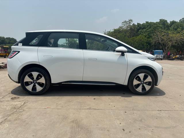 https://images10.gaadi.com/usedcar_image/4575406/original/5ced838147dba6cf1e62f049d23ff7b0.jpg?imwidth=6401