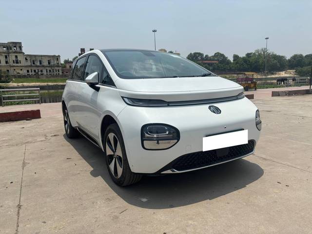 https://images10.gaadi.com/usedcar_image/4575406/original/processed_5dd19eec8bcdd8e7246caa64584d9a72.jpg?imwidth=6400