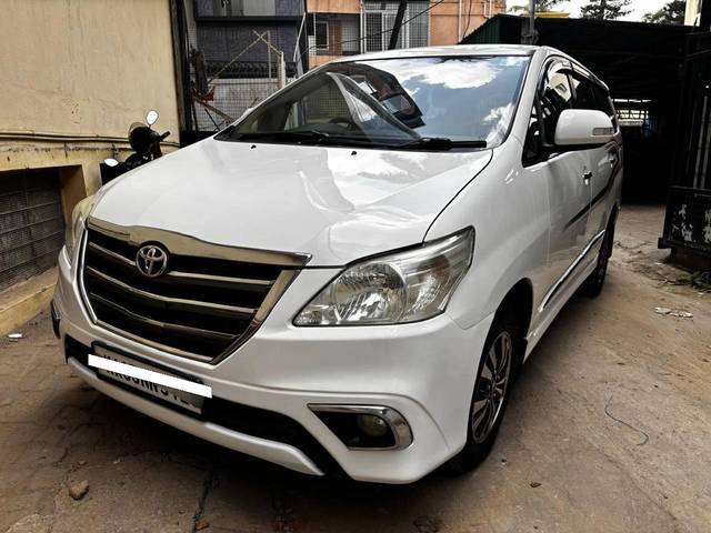 https://images10.gaadi.com/usedcar_image/4575421/original/processed_550ffd033c8059f9beb1378c81145075.jpg?imwidth=6400