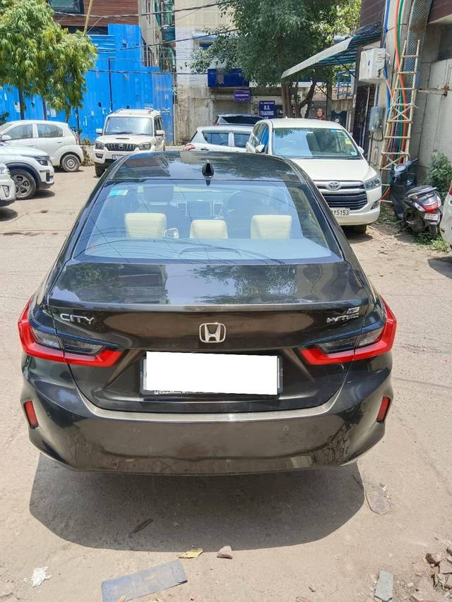 https://images10.gaadi.com/usedcar_image/4575439/original/processed_33b4df0c83718cc48bc79948b1ea7f94.jpg?imwidth=6402