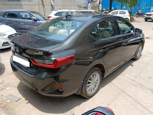 https://images10.gaadi.com/usedcar_image/4575439/original/processed_ec846b1ac90a94967920f562900712fa.jpg?imwidth=6401