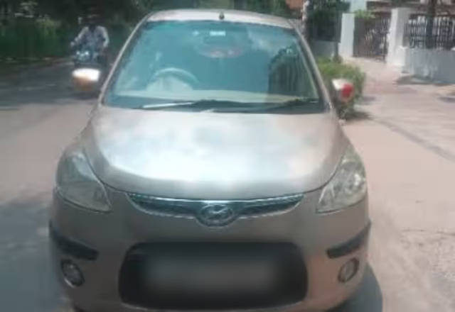 https://images10.gaadi.com/usedcar_image/4575456/original/f966afe0-a504-45a5-b89a-b38f31eb6e10.?imwidth=6400