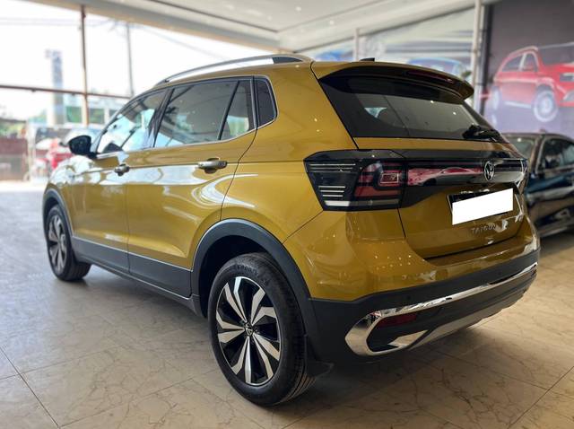 https://images10.gaadi.com/usedcar_image/4575492/original/processed_d767473fa4d836d22e70359636125c13.jpg?imwidth=6402