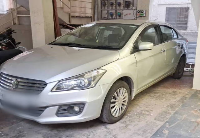 https://images10.gaadi.com/usedcar_image/4575504/original/a1ea6bfa-17ee-4a35-9957-24f5c6925169.?imwidth=6400