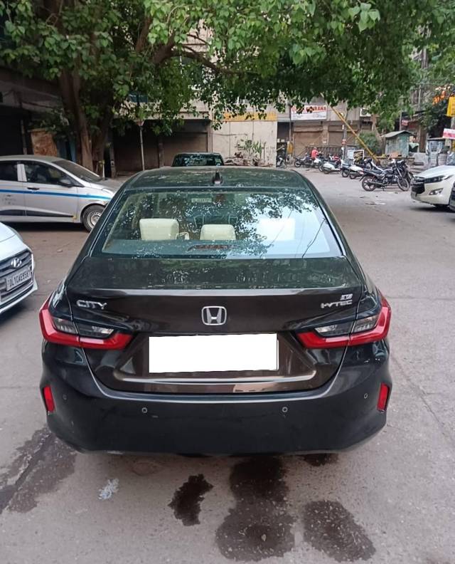 https://images10.gaadi.com/usedcar_image/4575515/original/processed_d5c957341610f06acb1ed70b37543582.jpg?imwidth=6402