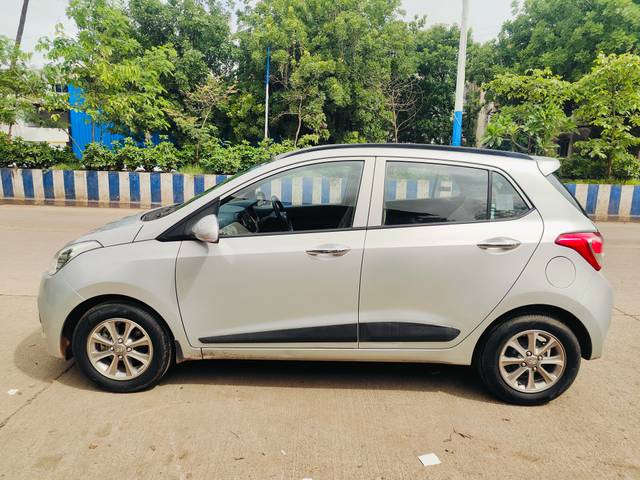 https://images10.gaadi.com/usedcar_image/4575518/original/432a0a59300bb07172899ce20676e686.jpg?imwidth=6402
