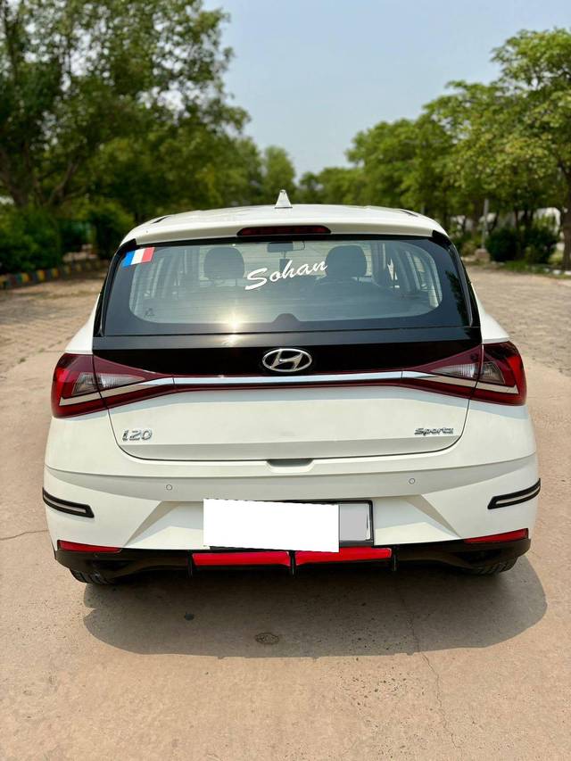 https://images10.gaadi.com/usedcar_image/4575543/original/processed_25efd196bc9487f998710a5d4164e658.jpg?imwidth=6402