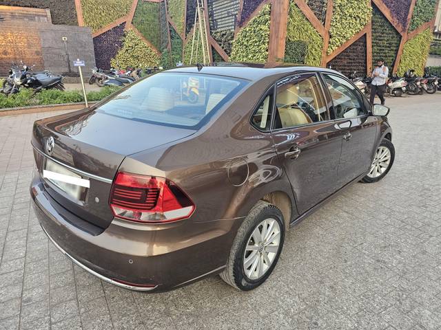 https://images10.gaadi.com/usedcar_image/4575545/original/processed_16bd9ca9a15c86a259394f47ad050ec9.jpg?imwidth=6402