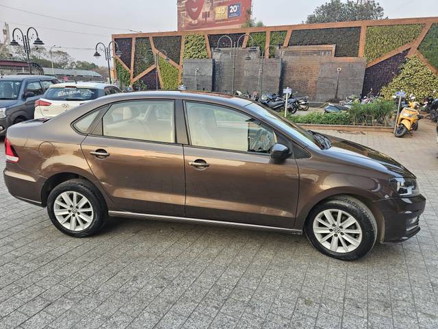 https://images10.gaadi.com/usedcar_image/4575545/original/processed_b91b389826860715b42b93dea3138723.jpg?imwidth=6401