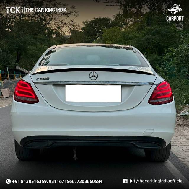 https://images10.gaadi.com/usedcar_image/4575554/original/processed_e579d9899dedb85731cae94ae8a22346.jpg?imwidth=6401