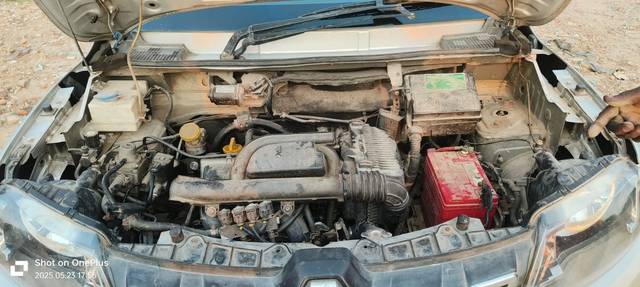 https://images10.gaadi.com/usedcar_image/4575577/original/57e0a900765d8a11b0825347ba186ebf.jpg?imwidth=6402