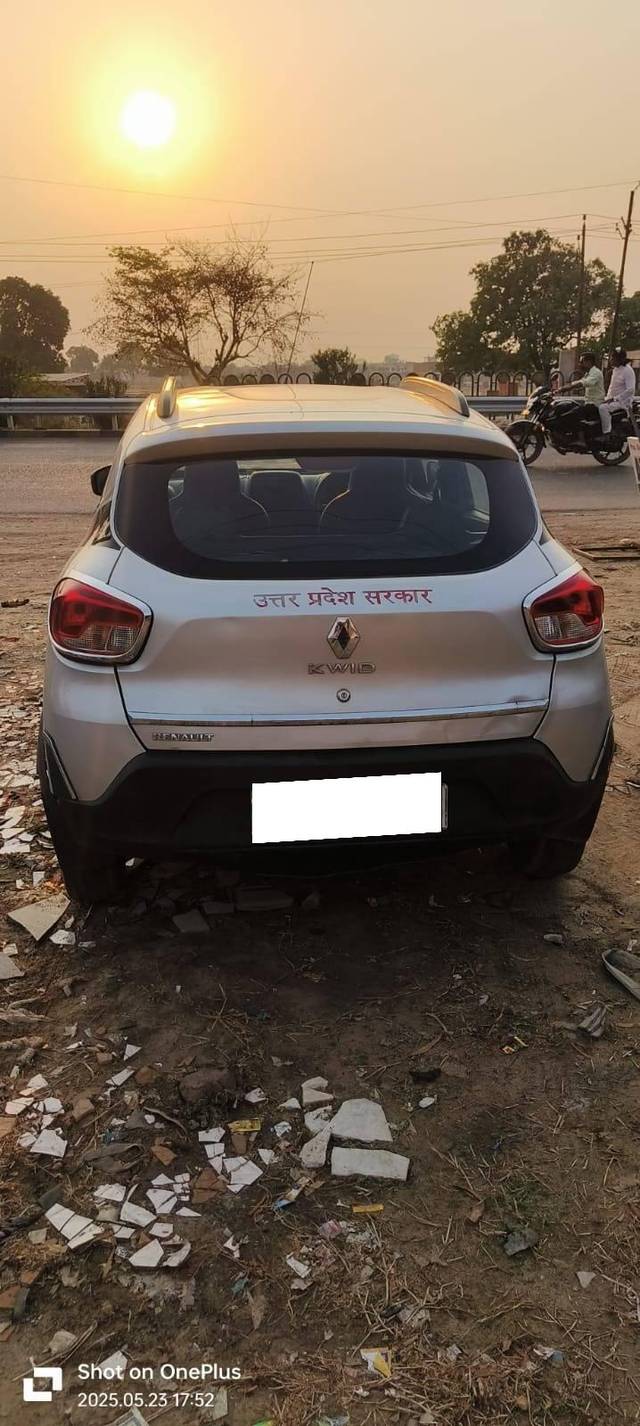 https://images10.gaadi.com/usedcar_image/4575577/original/processed_124c9441600c600e1e22d19697d73bfd.jpg?imwidth=6401