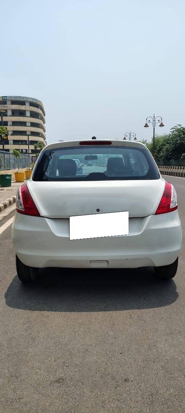 https://images10.gaadi.com/usedcar_image/4575578/original/processed_9dcef8da6682fd9777d4481cbfbedc41.jpg?imwidth=6402