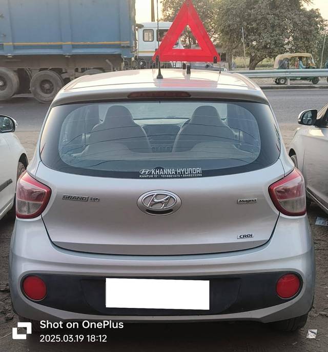 https://images10.gaadi.com/usedcar_image/4575581/original/processed_36a2511827fe9bb3c62b5cb587dff58c.jpg?imwidth=6401