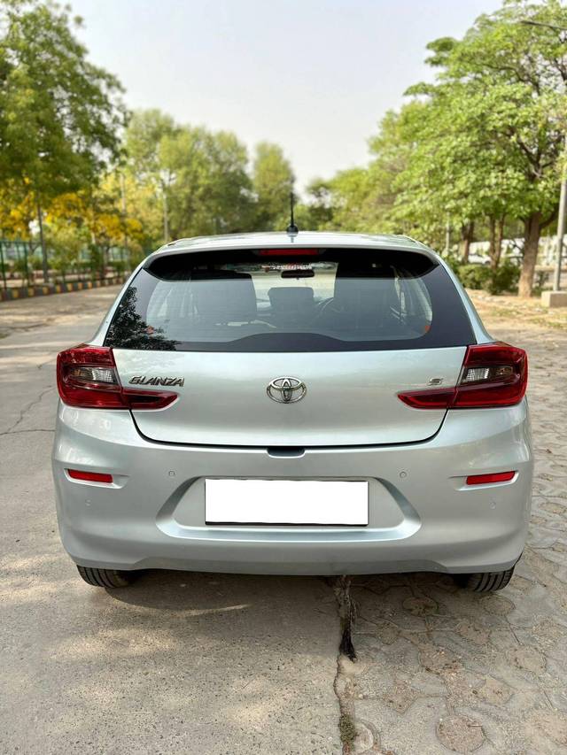 https://images10.gaadi.com/usedcar_image/4575584/original/processed_32dd1341e644c0e5e360d2f072e193f5.jpg?imwidth=6401