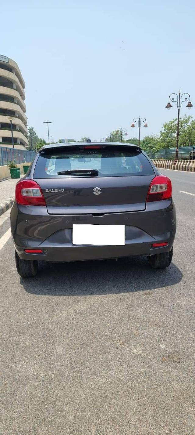 https://images10.gaadi.com/usedcar_image/4575597/original/processed_b6febcfab5480d5da3e80acce6b5de2e.jpg?imwidth=6402
