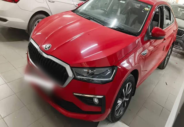 https://images10.gaadi.com/usedcar_image/4575626/original/679e3552-88e3-4ef3-8eaf-a20aaeb6d444.?imwidth=6402