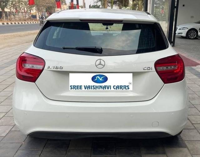 https://images10.gaadi.com/usedcar_image/4575668/original/processed_86c09910509eb678789cbfcb8ea67194.jpeg?imwidth=6402