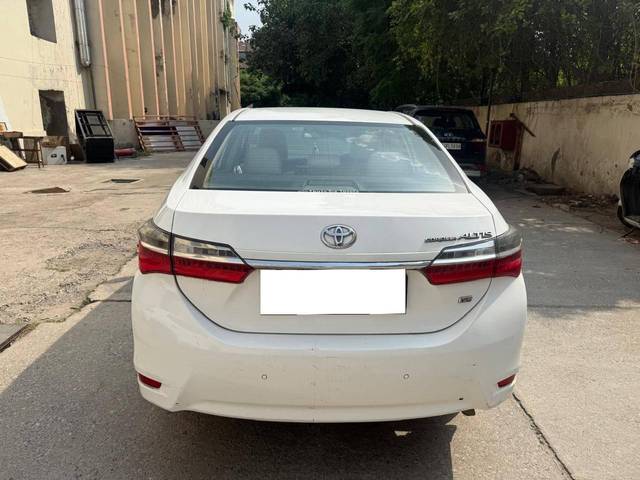 https://images10.gaadi.com/usedcar_image/4575673/original/processed_90a67ea286247da7265cae86ae0dfdce.jpg?imwidth=6402