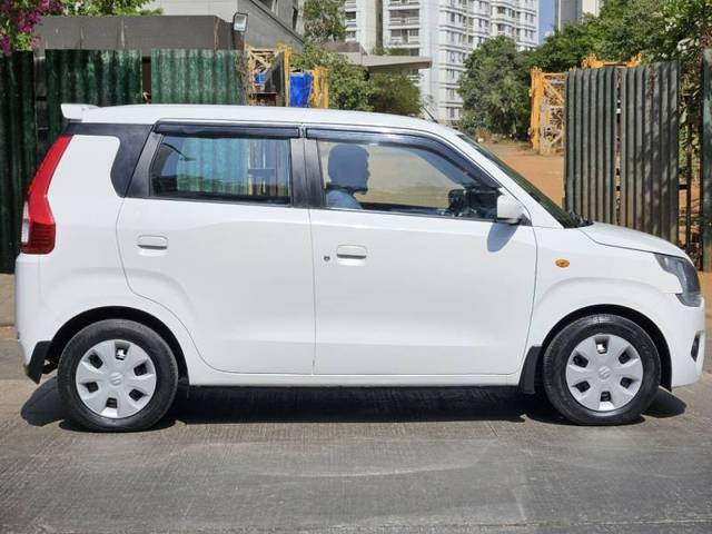 https://images10.gaadi.com/usedcar_image/4575694/original/35dd55ab416c27717f0a1806d43dee27.jpg?imwidth=6401