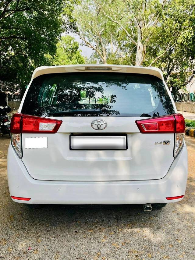 https://images10.gaadi.com/usedcar_image/4575697/original/processed_262223a7e4270eb780a8126d65f0efc2.jpg?imwidth=6402