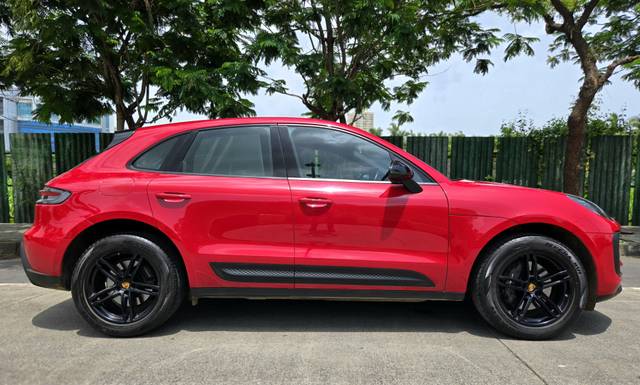 https://images10.gaadi.com/usedcar_image/4575700/original/processed_bd221970beca56171ba9bb645d4903e8.jpg?imwidth=6401