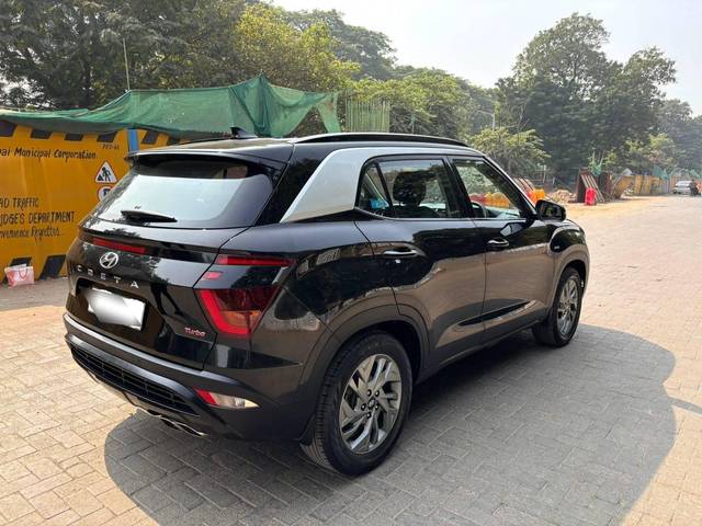 https://images10.gaadi.com/usedcar_image/4575701/original/processed_f66348d04f01a109b4251f4c3b39299e.jpg?imwidth=6402