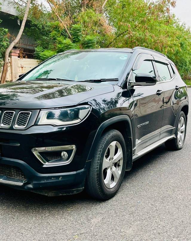 https://images10.gaadi.com/usedcar_image/4575703/original/processed_391c04e3d6e944da46a35de664f8df33.jpg?imwidth=6400