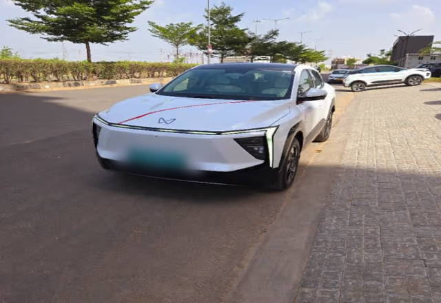 https://images10.gaadi.com/usedcar_image/4575708/original/cf8b36d3-a1cb-4b8a-baab-d1d2531f73e0.?imwidth=6401