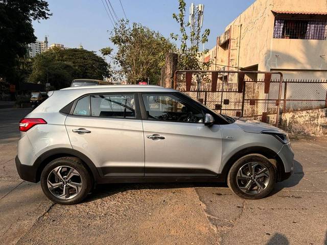 https://images10.gaadi.com/usedcar_image/4575710/original/processed_77490c2907d069a0f1f4062fbb1cd19c.jpg?imwidth=6401
