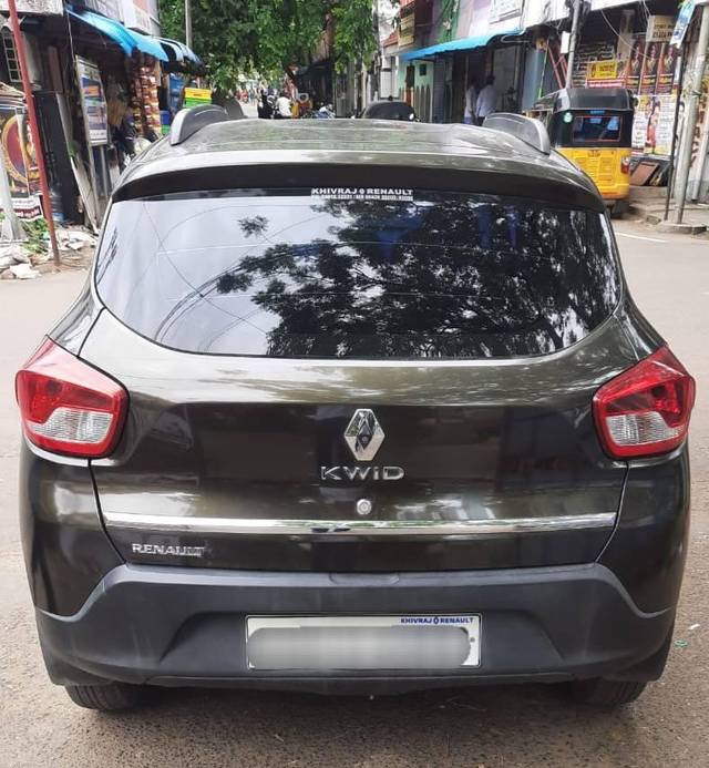 https://images10.gaadi.com/usedcar_image/4575714/original/processed_588181f48b50b4757196f83e65a08db4.jpg?imwidth=6402