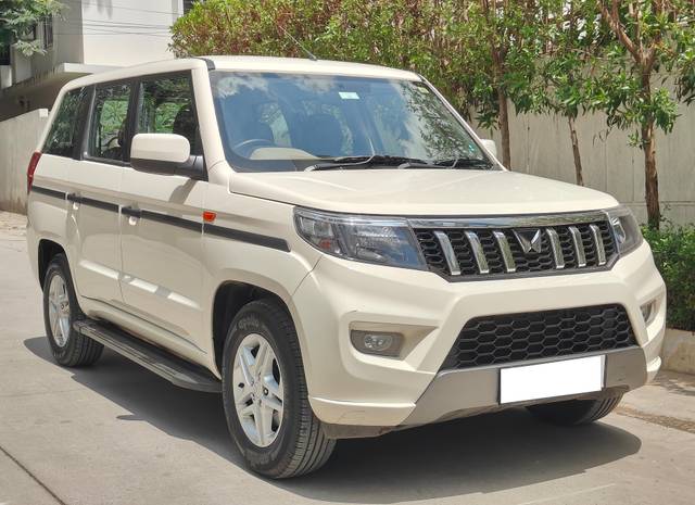 https://images10.gaadi.com/usedcar_image/4575717/original/processed_f3aac5cb63925d471d61f7dc18272af8.jpg?imwidth=6400