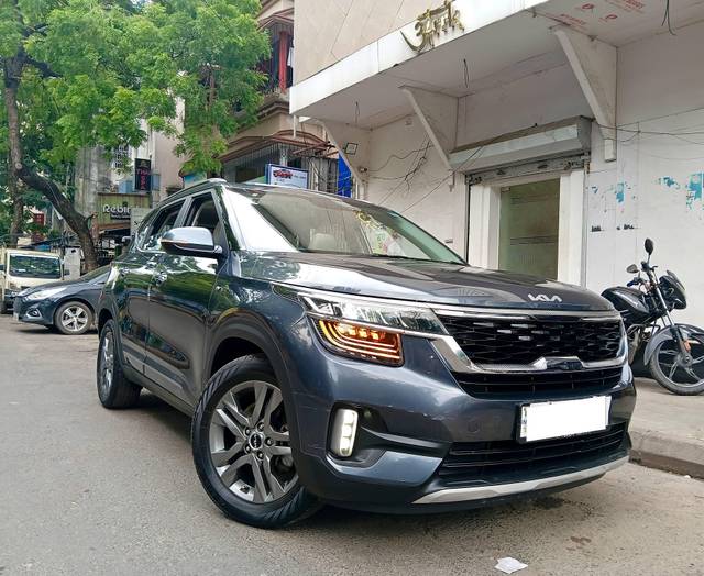 https://images10.gaadi.com/usedcar_image/4575722/original/processed_0ae81e141a289ce7febff3d5e0002667.jpg?imwidth=6400