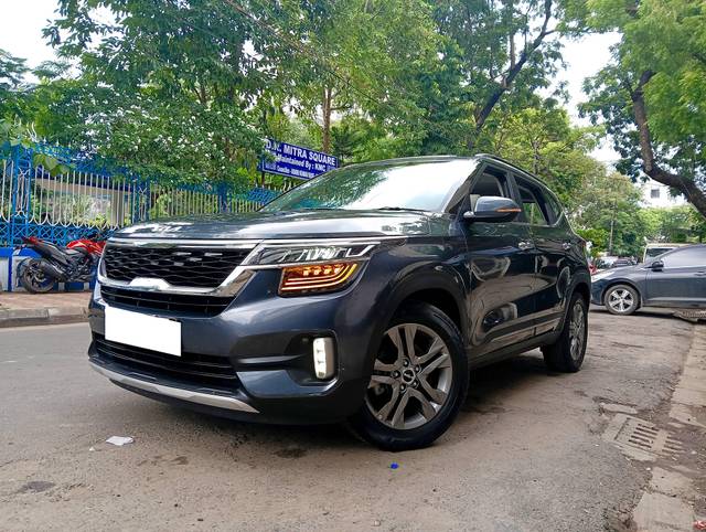 https://images10.gaadi.com/usedcar_image/4575722/original/processed_214314446acda439c7bdfc9ed76cd2ad.jpg?imwidth=6401