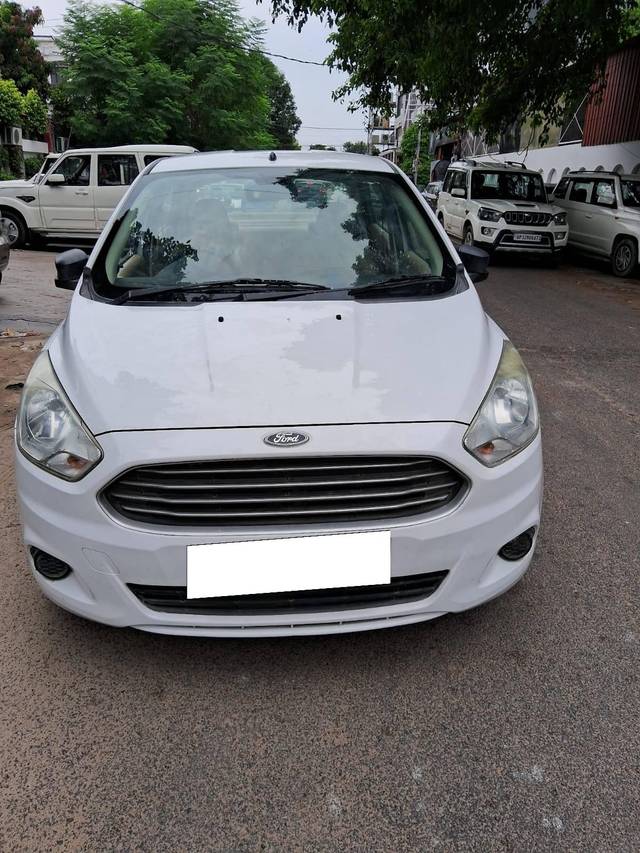 https://images10.gaadi.com/usedcar_image/4575727/original/processed_ddf50b72d5997748f742e2fffbe8bd9d.jpg?imwidth=6400