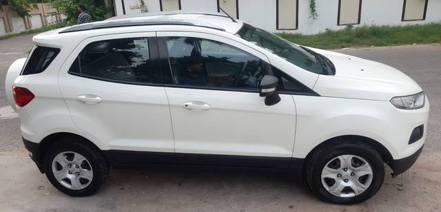 https://images10.gaadi.com/usedcar_image/4575730/original/c8cc2daecd29cb75b95a31f5faf841c2.jpg?imwidth=6401