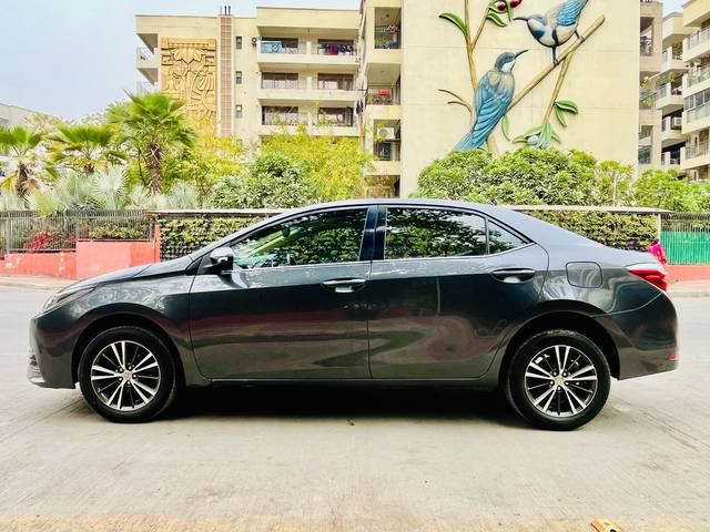 https://images10.gaadi.com/usedcar_image/4575742/original/1deafdd7a8c273fc0fc4940a23f74b17.jpg?imwidth=6402