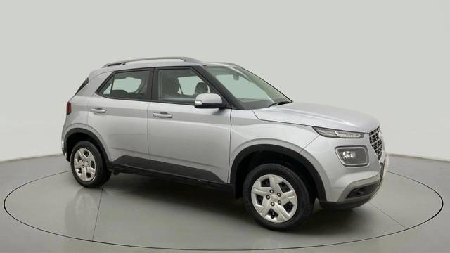 https://images10.gaadi.com/usedcar_image/4575744/original/dfa022024ac70dfdd0e18e0e0d59bc65.jpg?imwidth=6400
